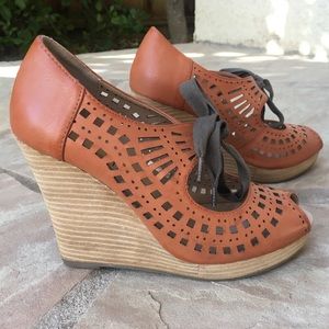 COPY - Restricted Mindy Hole Wedge